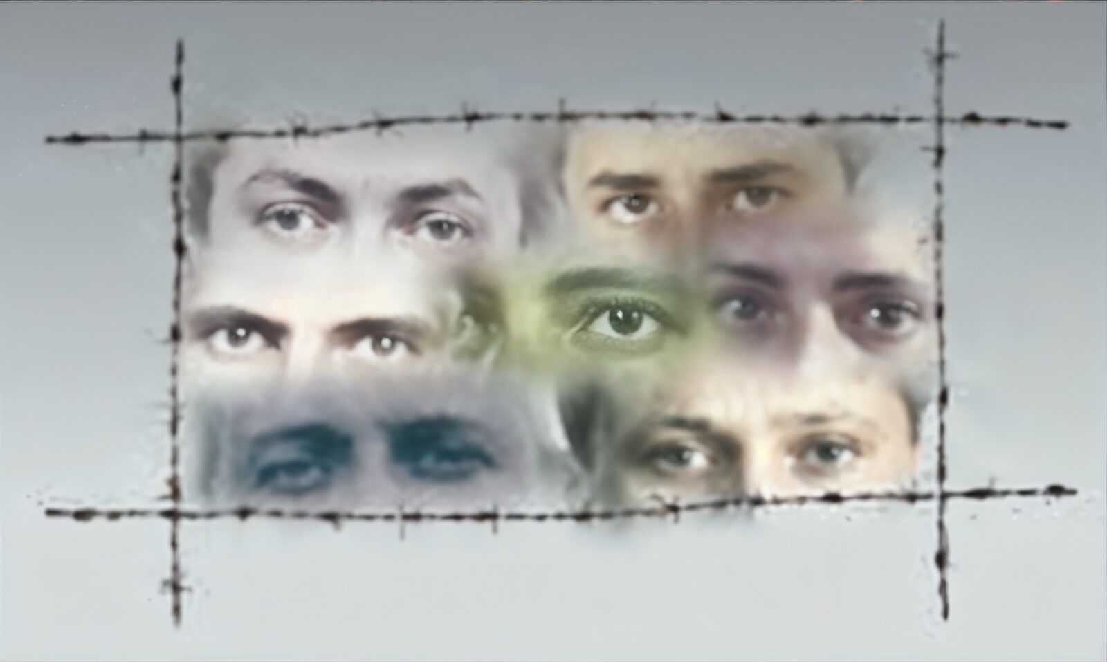 Collage von Augenpaaren ehemaliger Häftlinge, symbolisch hinter Stacheldraht