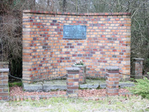 Denkmal für die Opfer des KZ-Außenlagers Schlieben, Außenaufnahme
